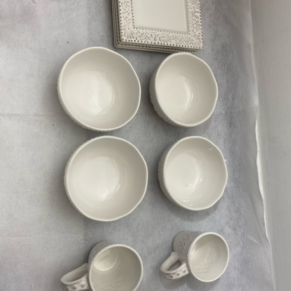 Embossed White Square Dinnerware Set - Picture 10 of 10